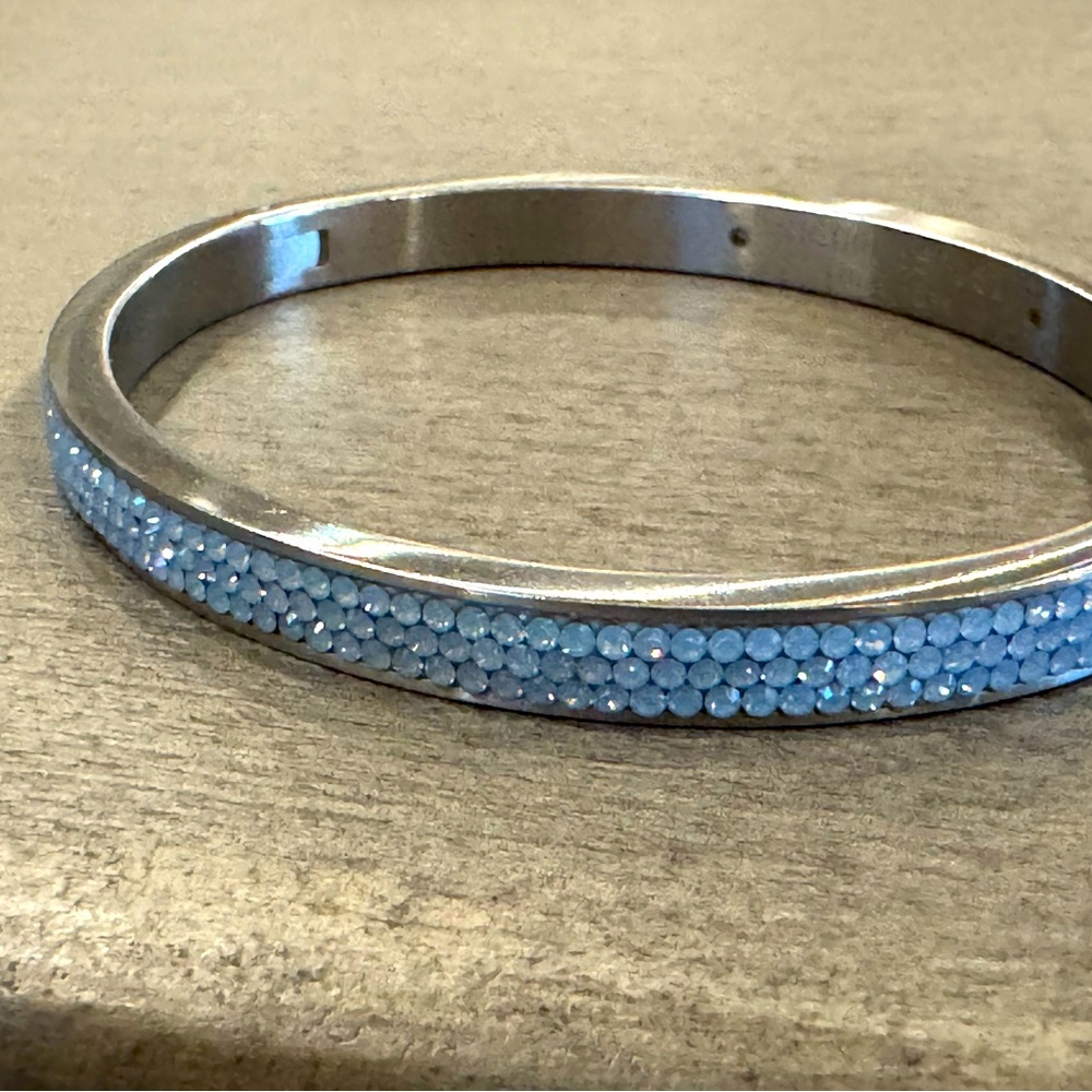 NWOT Silver and light blue henri bendel clasp bangle